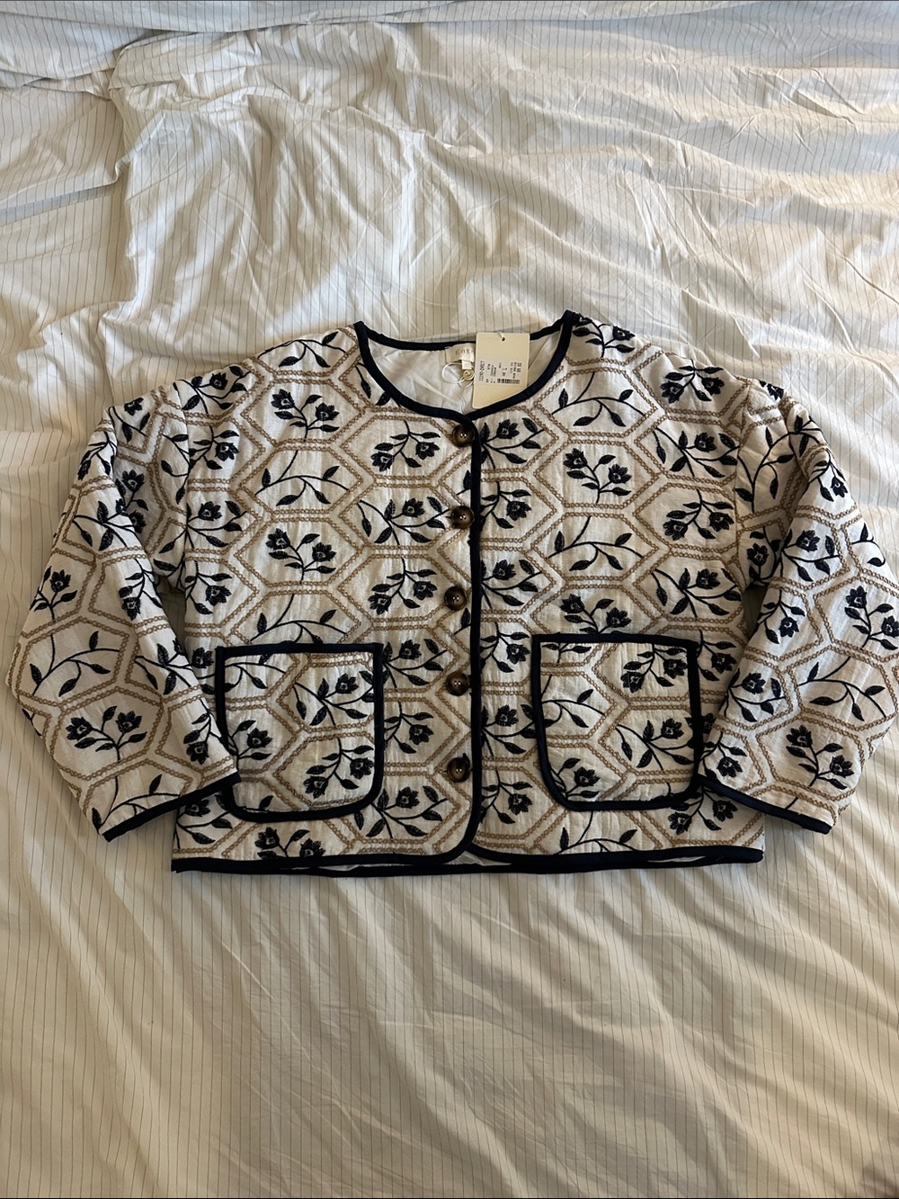 entro - Cream Quilted Floral Jacket with Black Trim - L